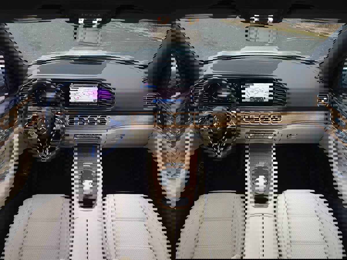 Used 2024 Mercedes-Benz GLE 350 4MATIC SUV image 10