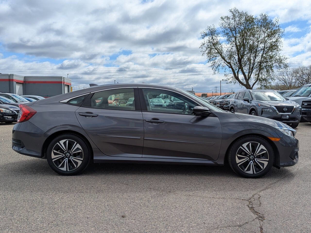 Used 2018 Honda Civic EX-T image 3
