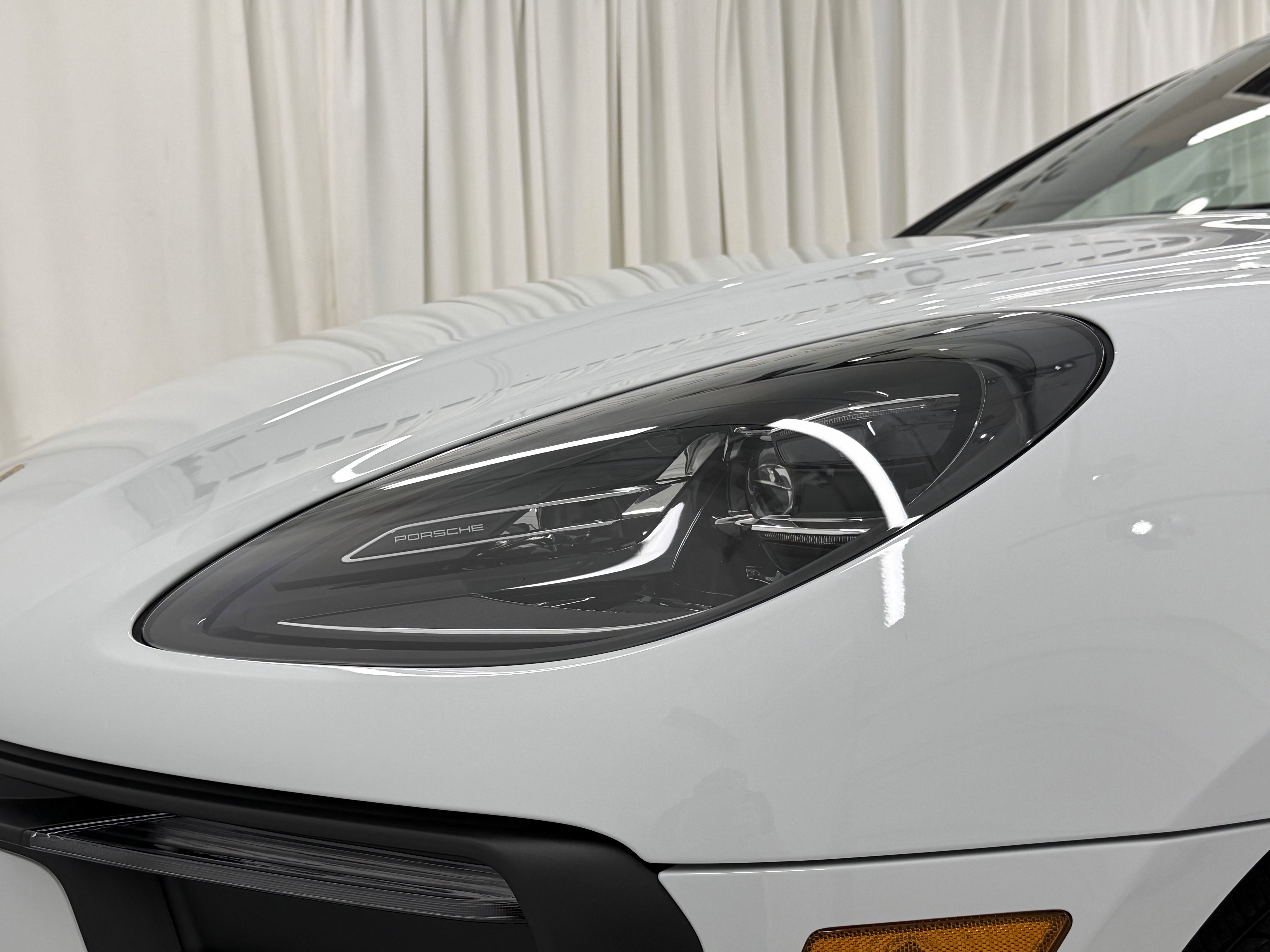 New 2026 Porsche Macan image 17