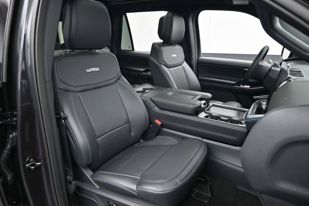 New 2026 Ford Expedition Max Platinum w/ Stealth Performance Package AWD/4WD image 22
