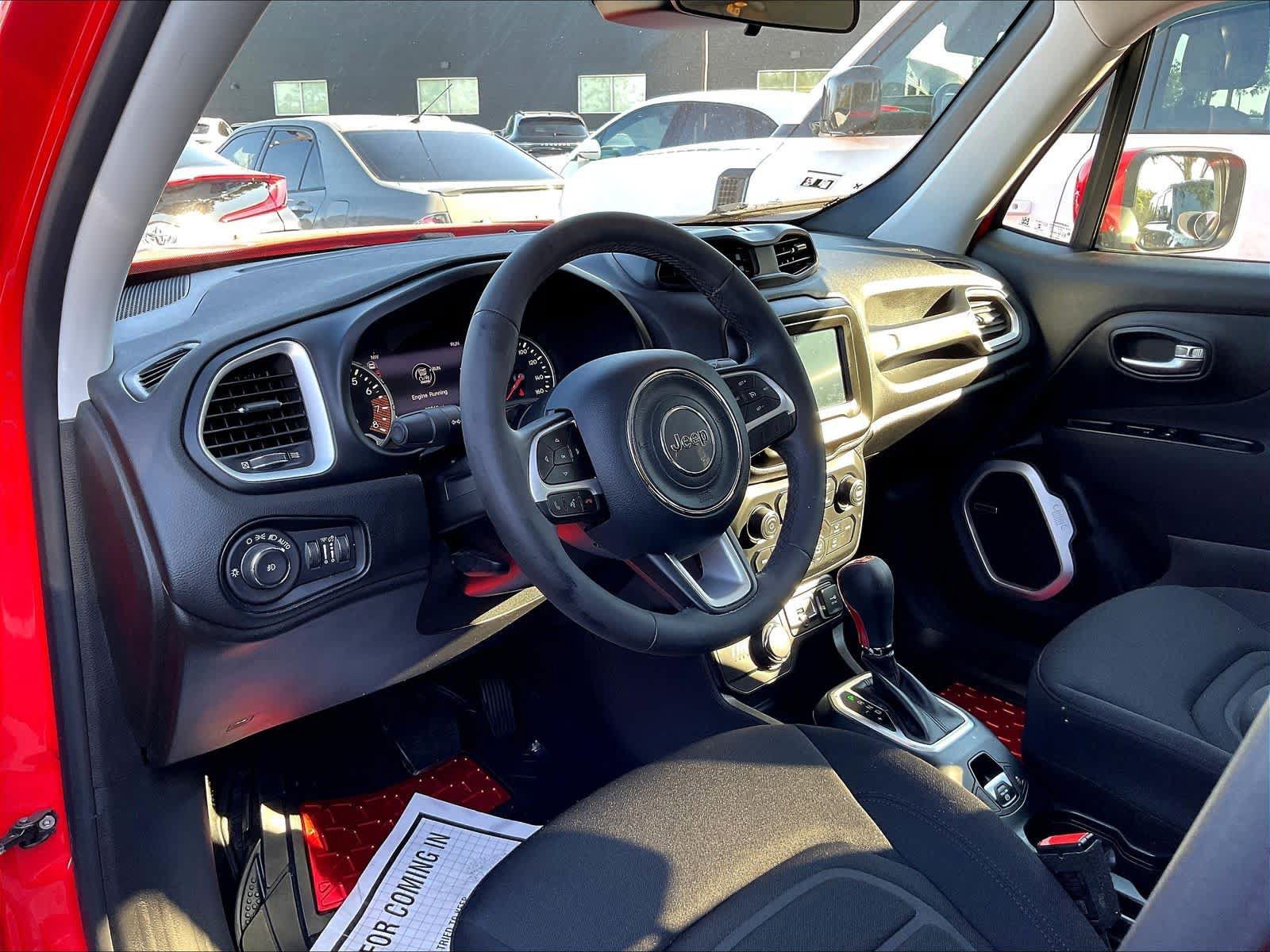 Used 2021 Jeep Renegade Latitude w/ Sun & Sound Group AWD/4WD image 17