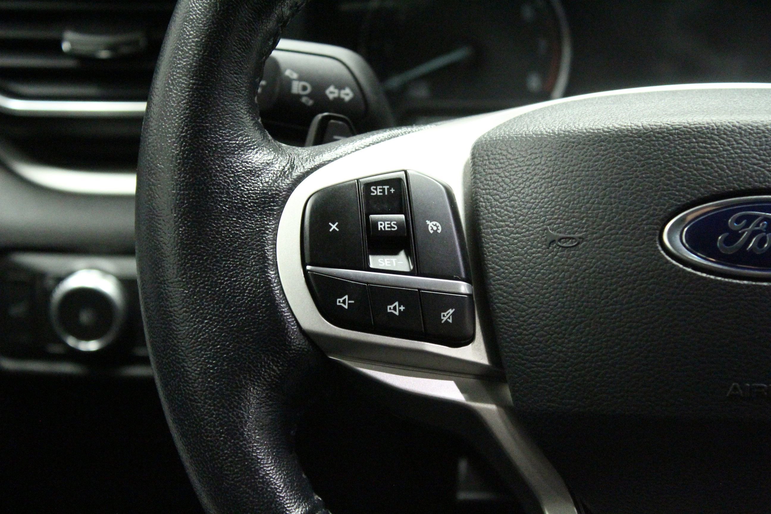 Used 2021 Ford Explorer XLT w/ Equipment Group 202A AWD/4WD image 24