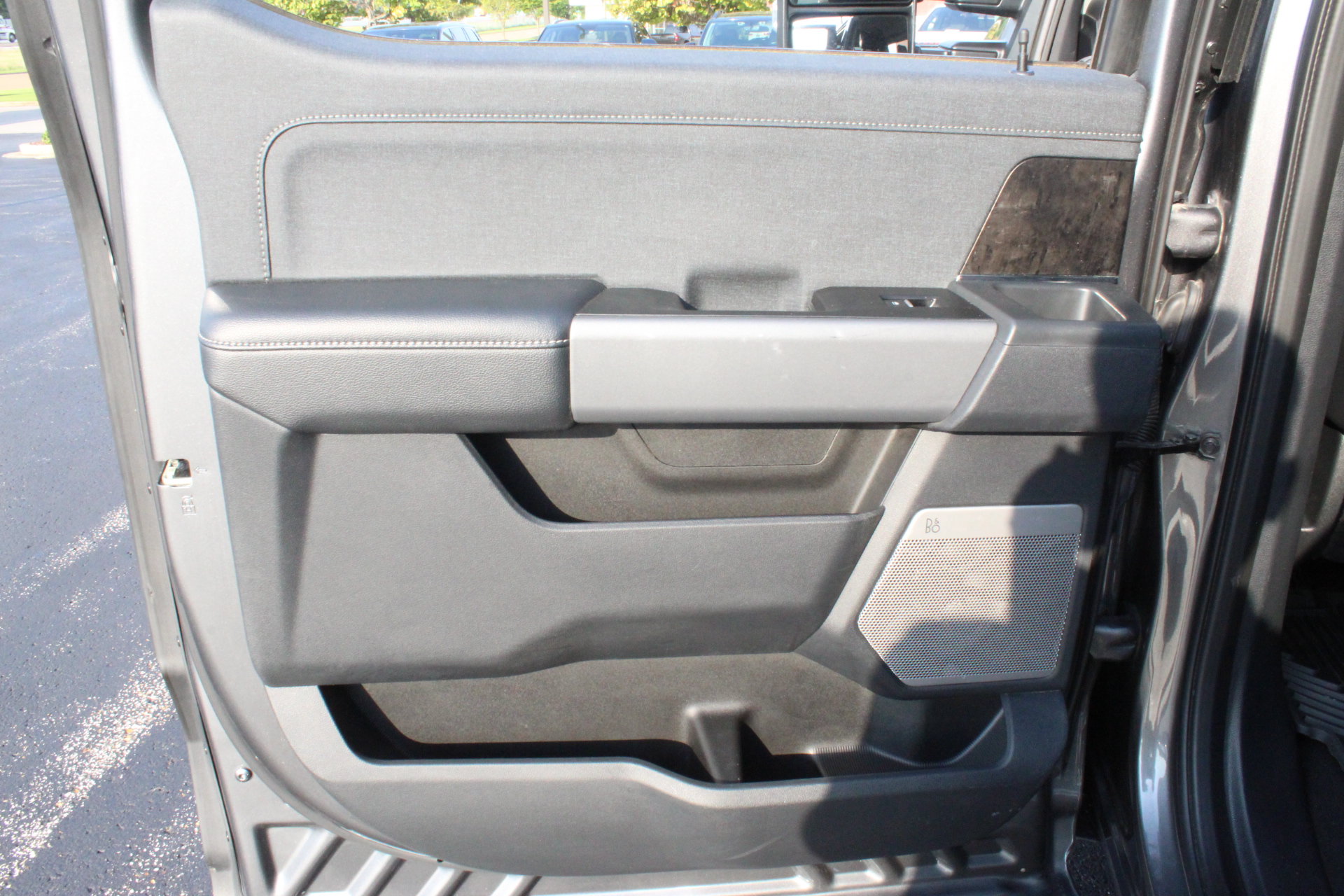 Used 2023 Ford F250 Lariat w/ Lariat Ultimate Package AWD/4WD image 31