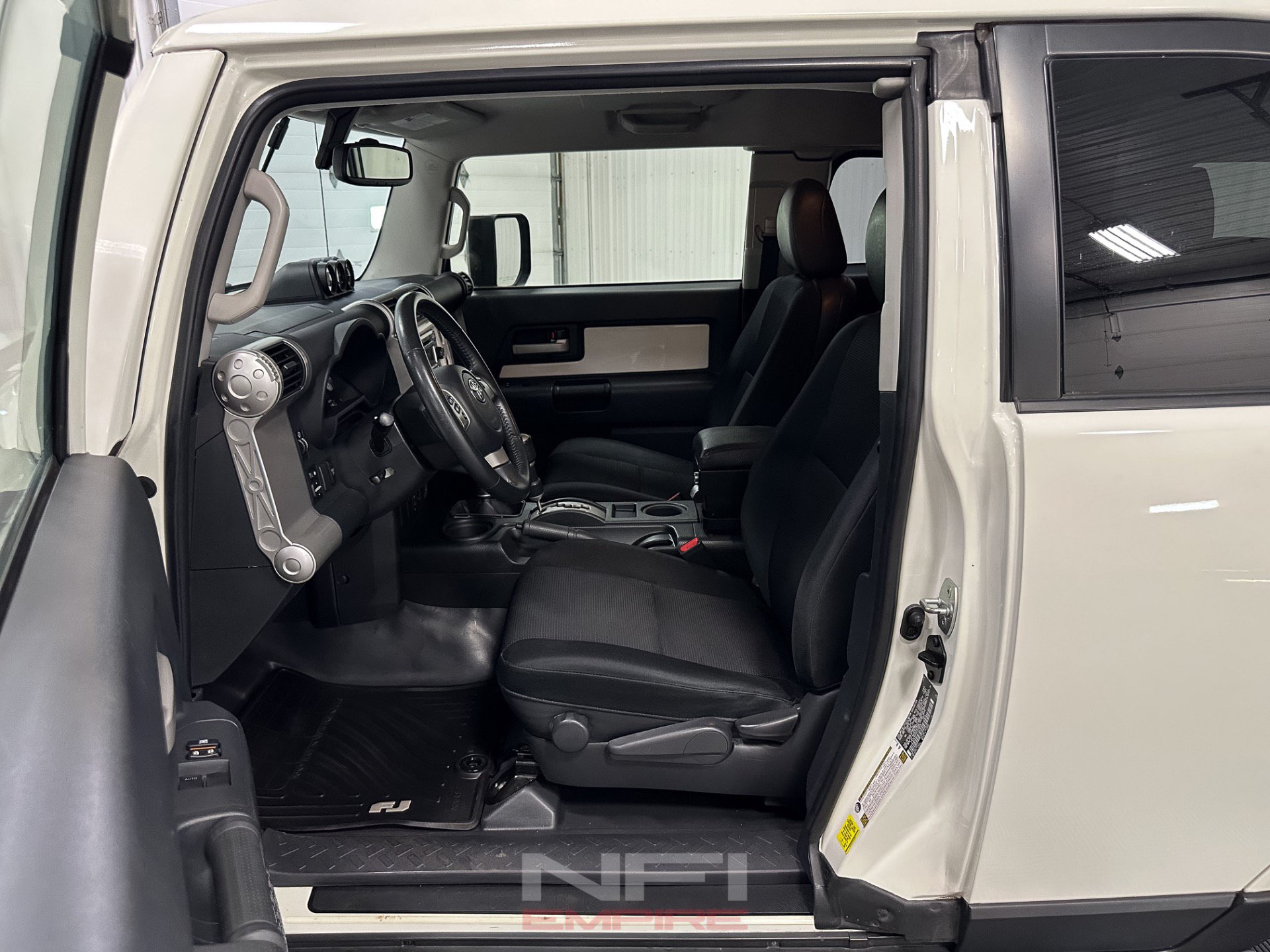 Used 2013 Toyota FJ Cruiser 4WD w/ Upgrade Pkg image 32