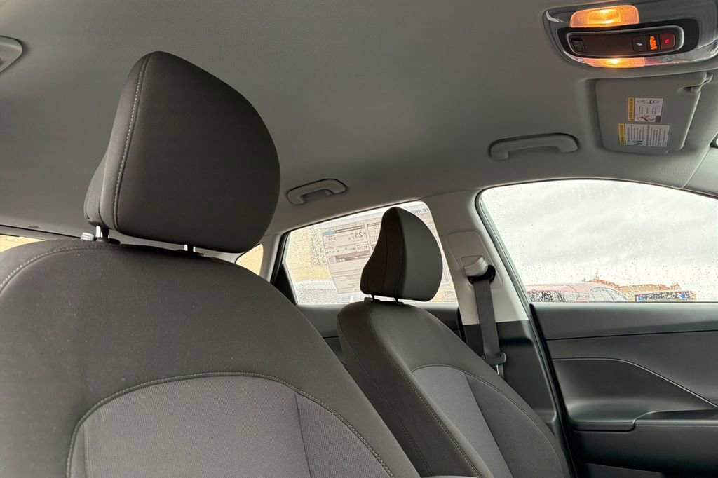 New 2026 Hyundai Kona SE image 15