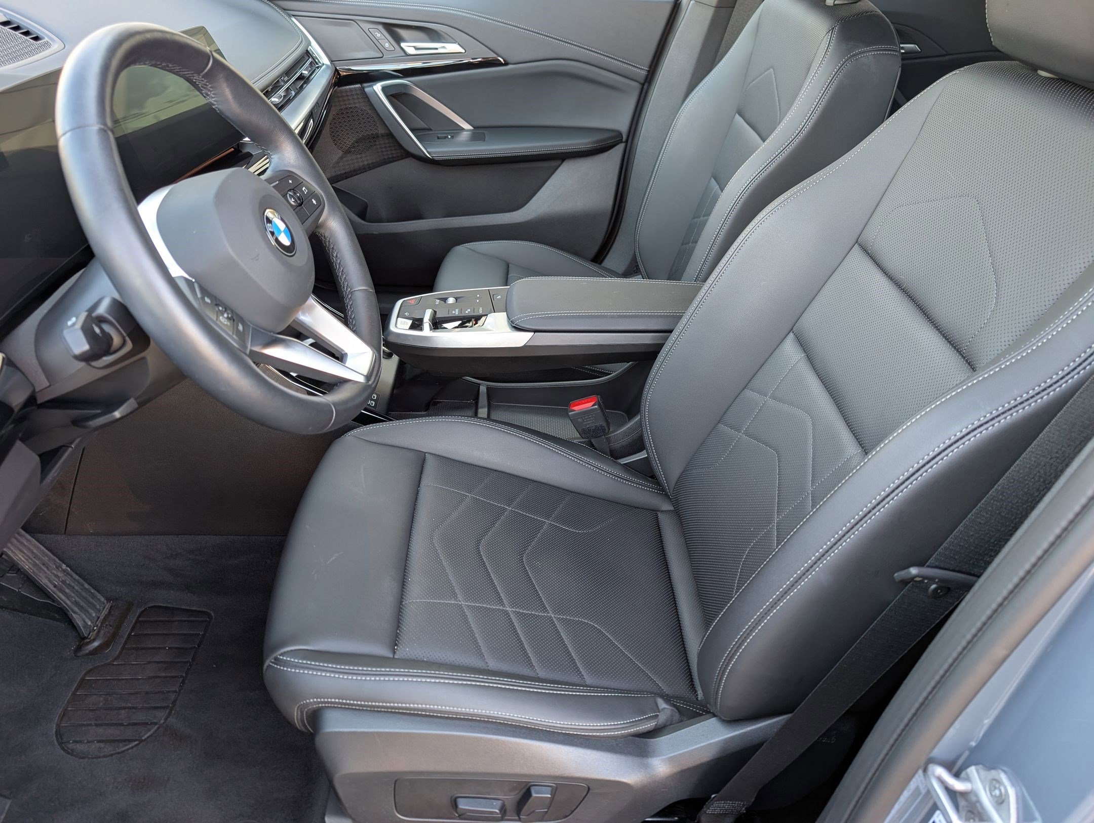 Certified 2025 BMW X1 xDrive28i w/ Technology Package image 5