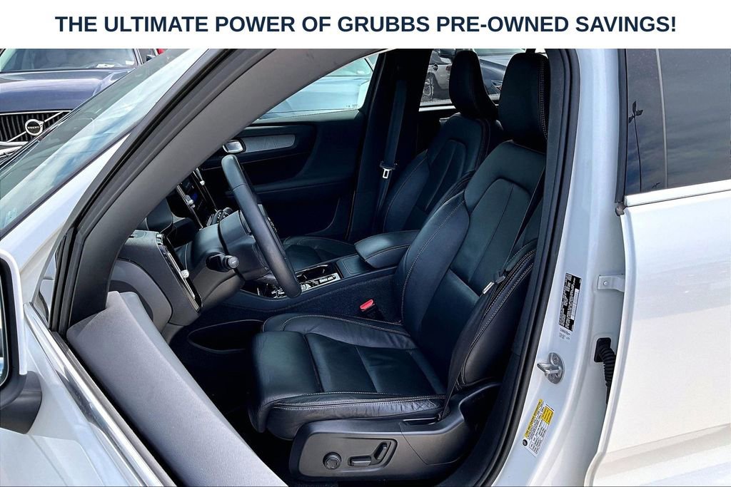 Used 2023 Volvo XC40 B4 Plus w/ Protection Package Premier FWD image 33