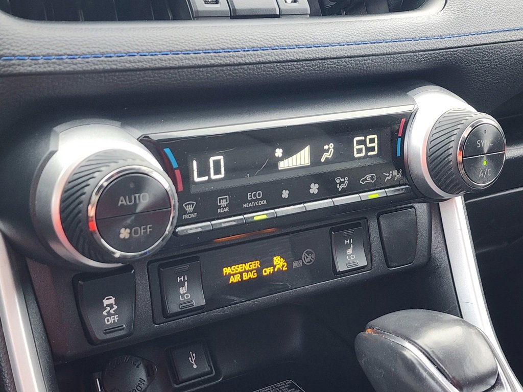 Used 2020 Toyota RAV4 XSE image 27