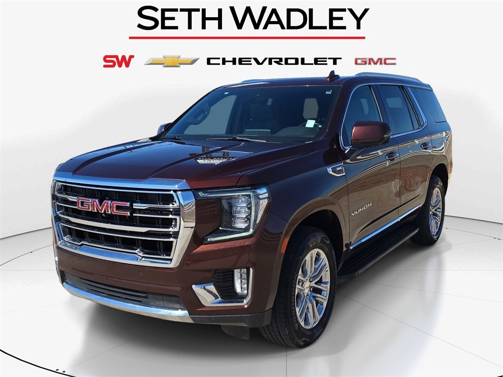 Used 2023 GMC Yukon SLT w/ SLT Premium Package image 3