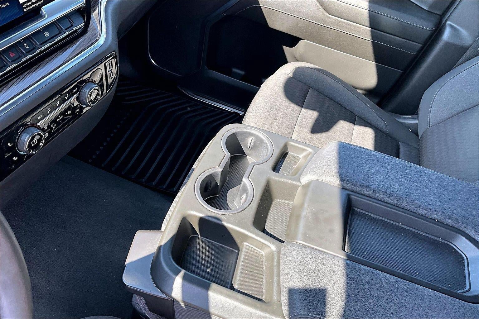 Used 2023 Chevrolet Silverado 1500 LT AWD/4WD image 18
