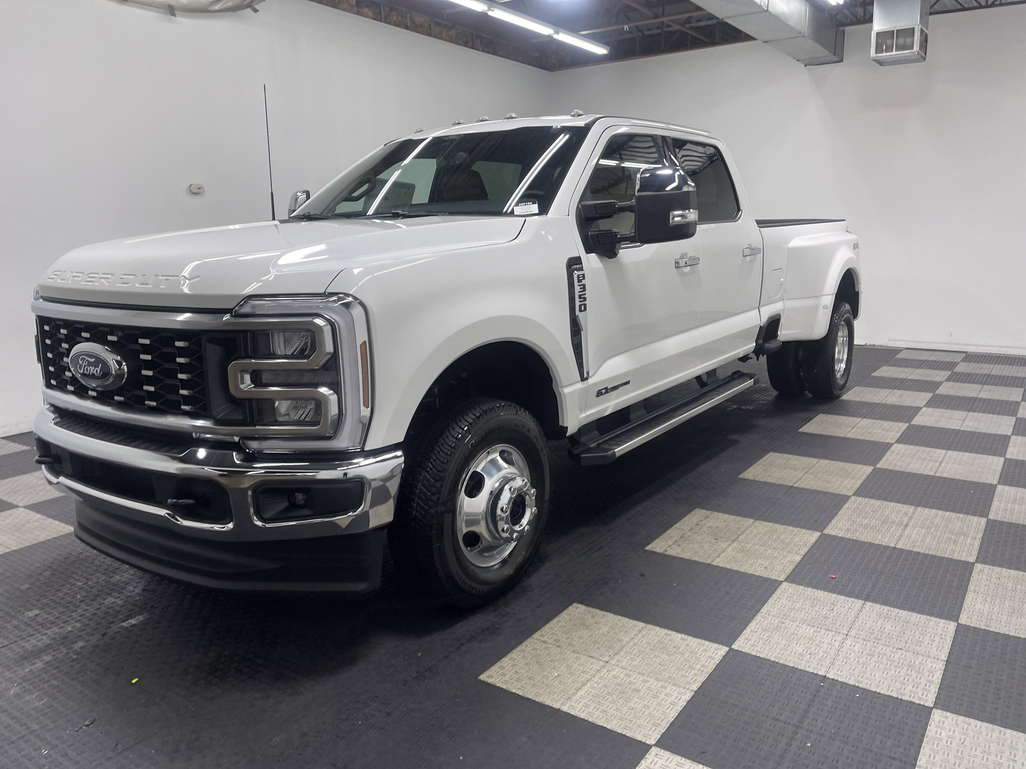 New 2026 Ford F350 Lariat w/ Chrome Package 360° Tour