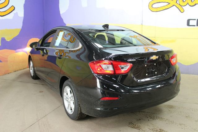 Used 2017 Chevrolet Cruze LT FWD image 6
