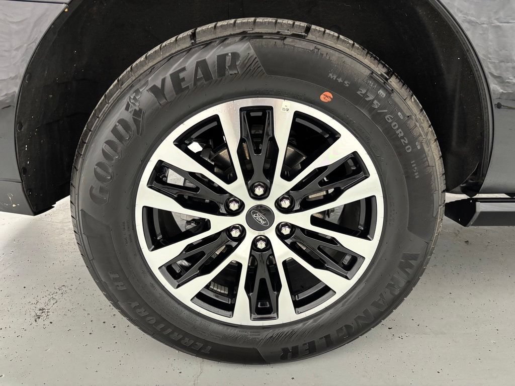 Used 2025 Ford Expedition Platinum AWD/4WD image 67
