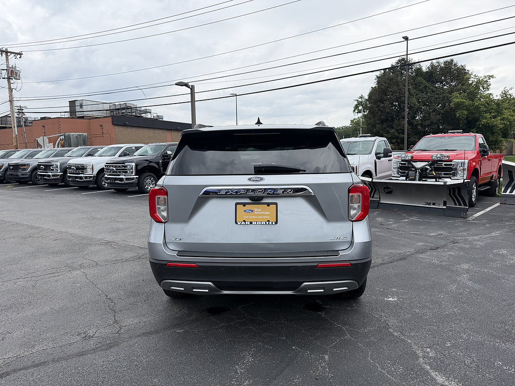 Certified 2023 Ford Explorer XLT w/ Equipment Group 202A AWD/4WD image 5