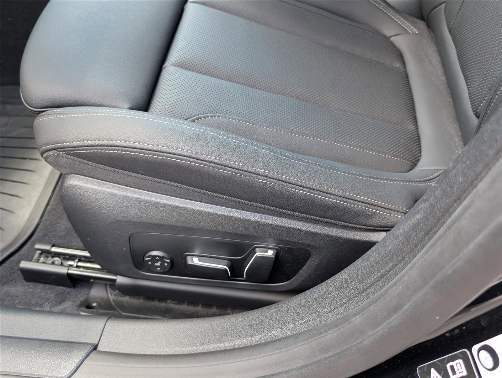 Used 2026 BMW 430i xDrive w/ M Sport Package AWD/4WD image 23