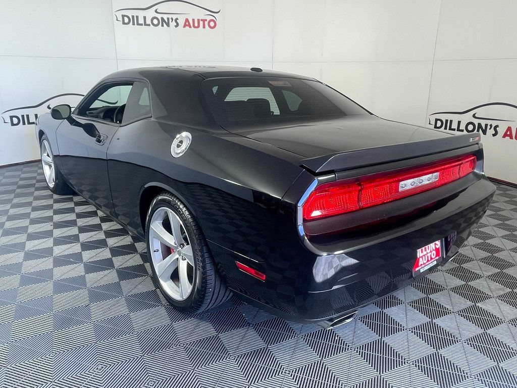 Used 2009 Dodge Challenger SRT8 w/ SRT Option Group II RWD image 4