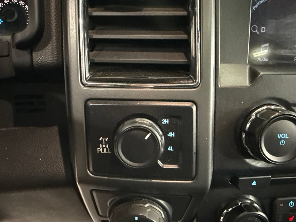 Used 2018 Ford F150 XLT w/ Equipment Group 302A Luxury AWD/4WD image 30