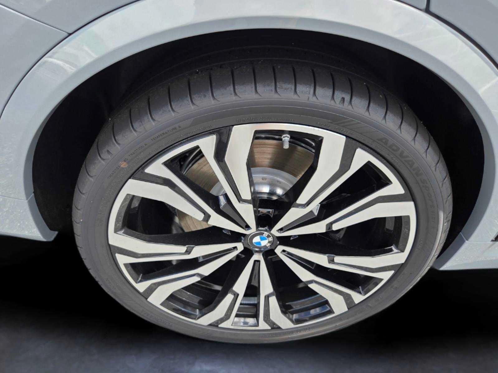 New 2027 BMW X7 M60i AWD/4WD image 19