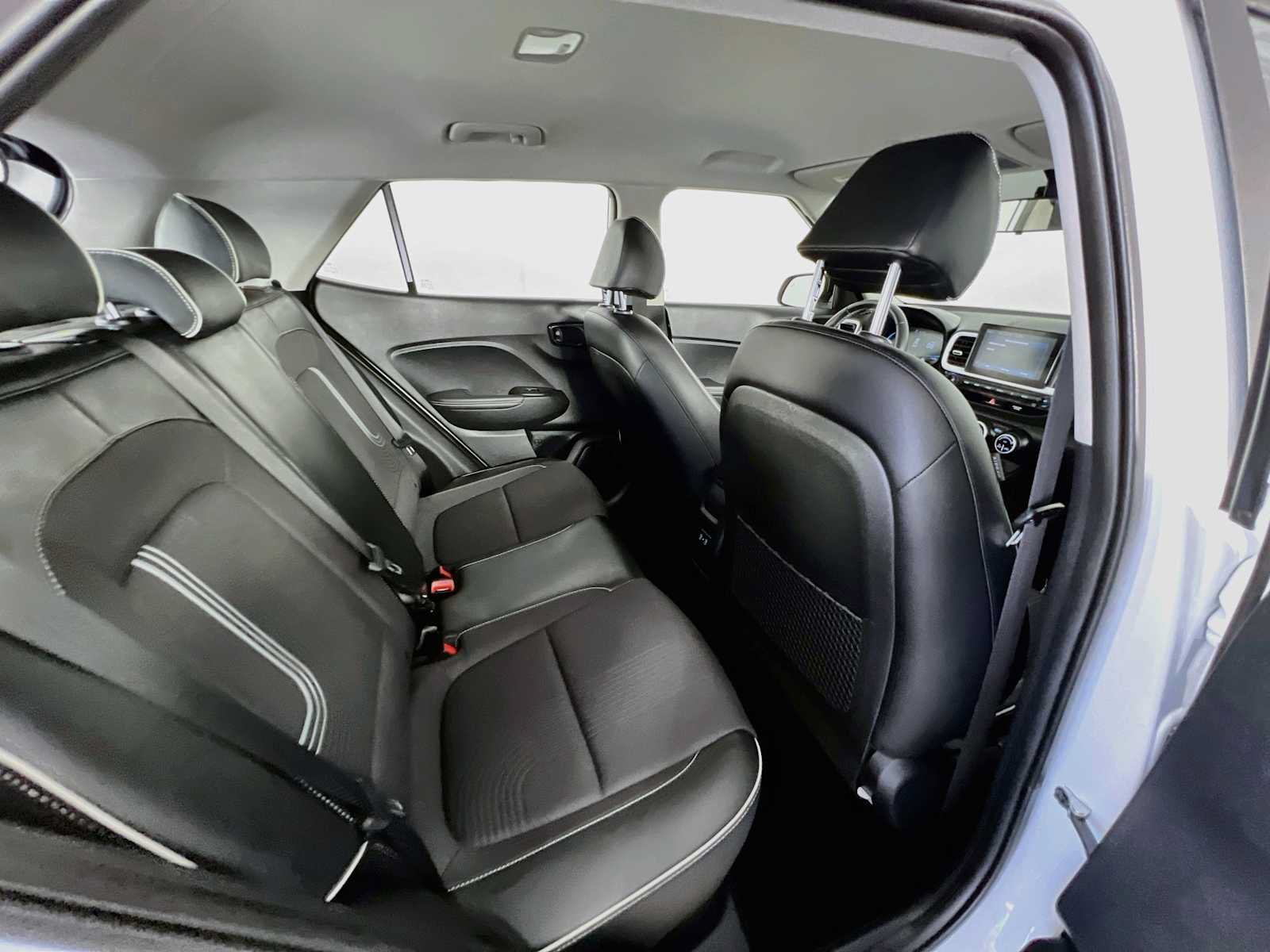 Certified 2026 Hyundai Venue SEL FWD image 25