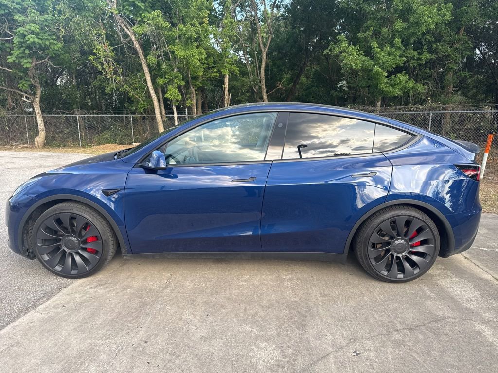 Used 2024 Tesla Model Y Performance AWD/4WD image 15