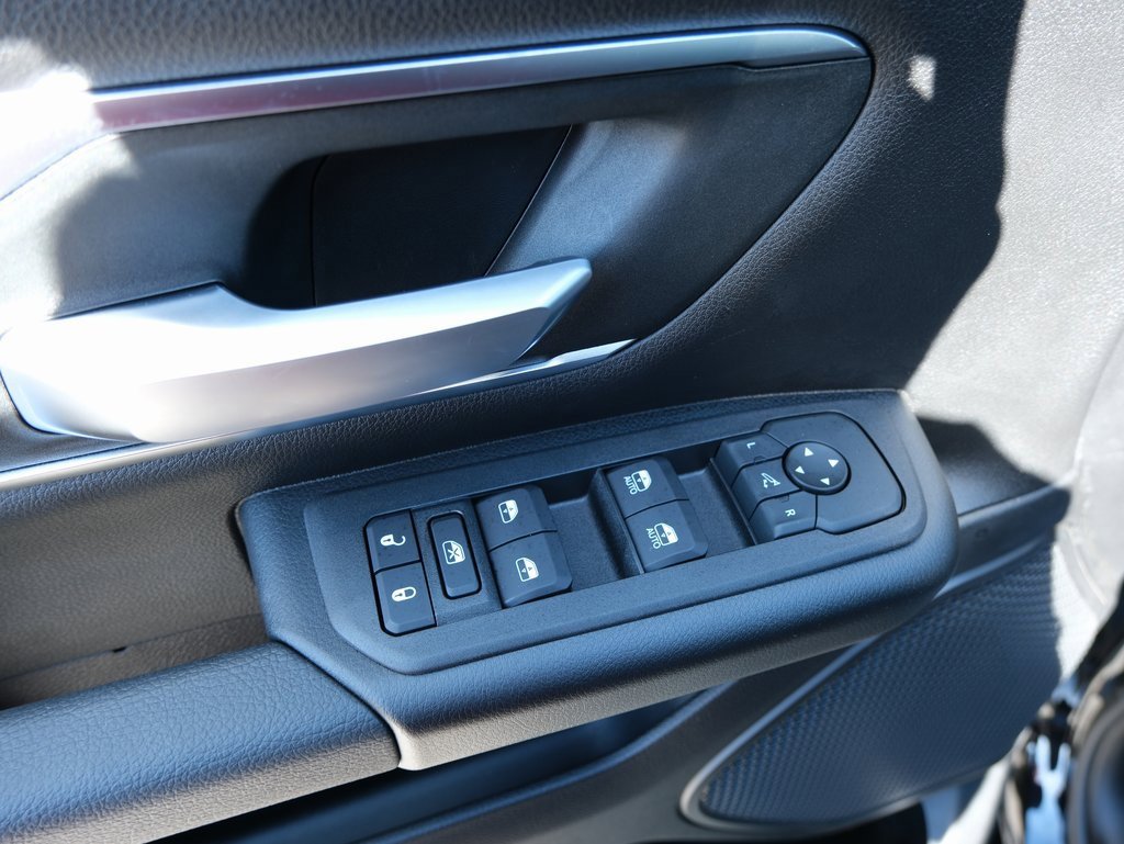New 2026 RAM 1500 4x4 Crew Cab image 26