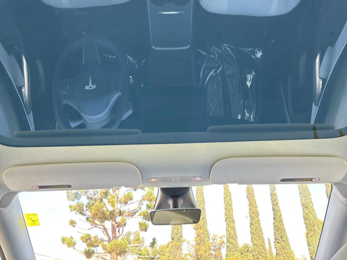 Used 2022 Tesla Model Y Long Range AWD/4WD image 16