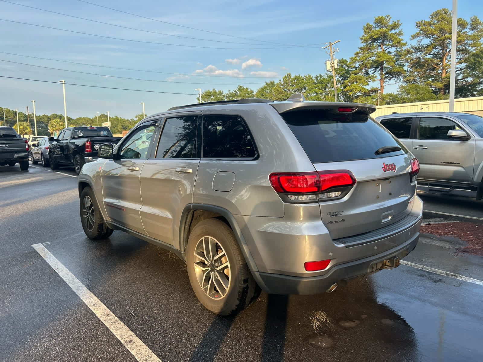 Used 2021 Jeep Grand Cherokee Trailhawk AWD/4WD image 2