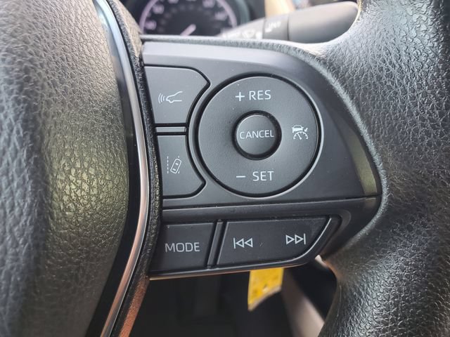Used 2020 Toyota Camry LE FWD image 20
