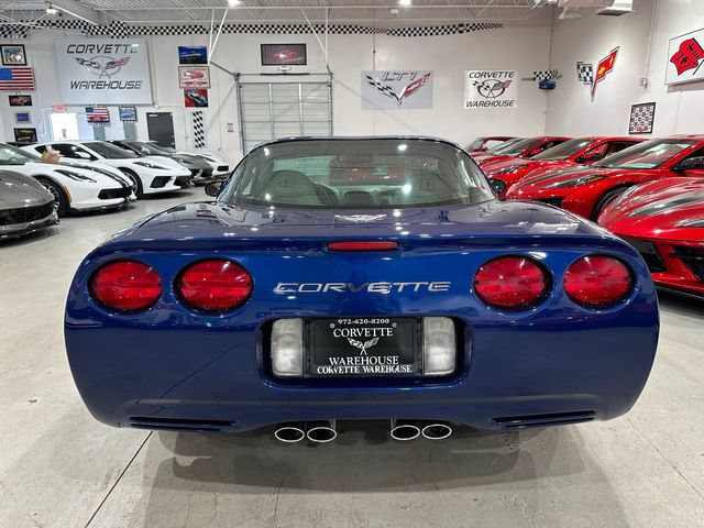 Used 2004 Chevrolet Corvette Coupe w/ Preferred Equipment Group RWD image 30