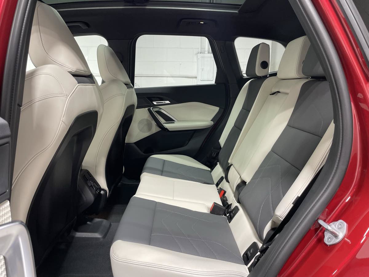 Used 2026 BMW X1 xDrive28i w/ Technology Package AWD/4WD image 17