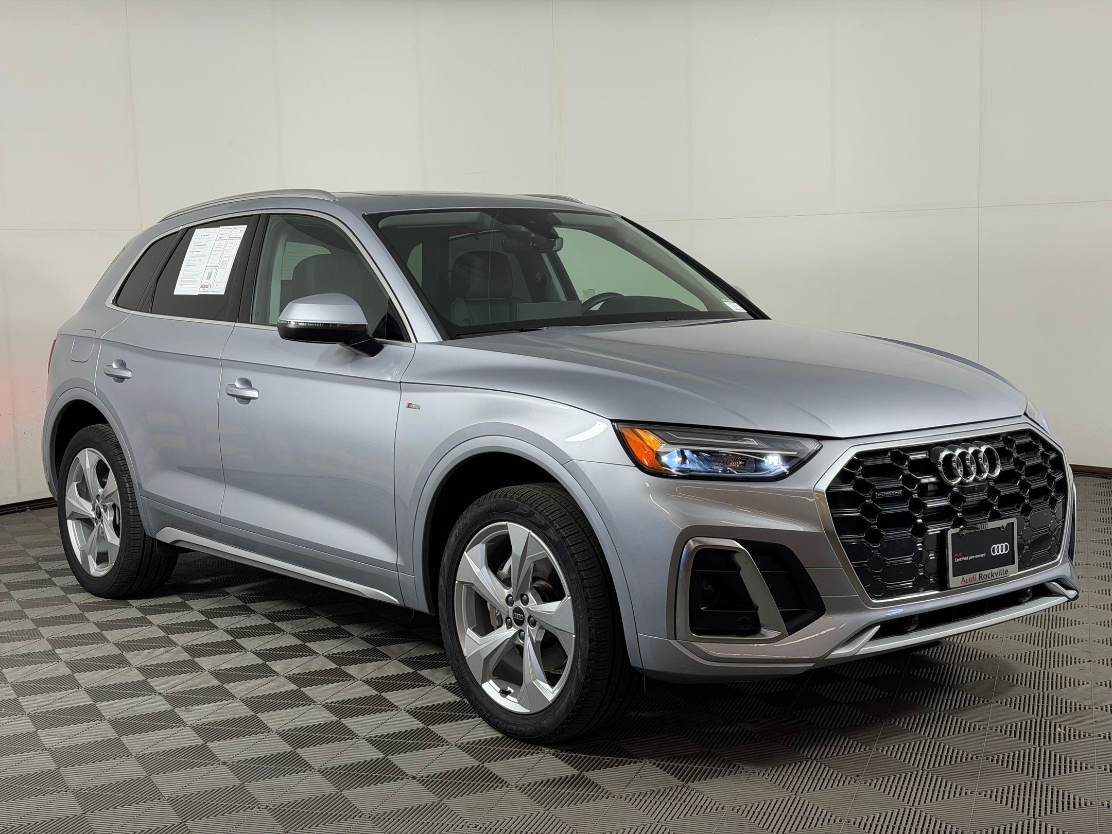 Certified 2024 Audi Q5 2.0T Premium Plus AWD/4WD image 7