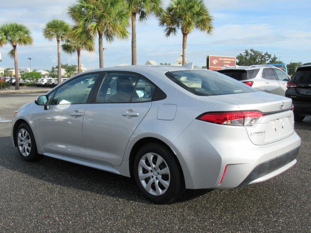 Used 2020 Toyota Corolla LE image 4