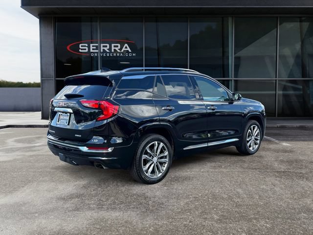 Used 2020 GMC Terrain Denali w/ Denali Premium Package AWD/4WD image 5