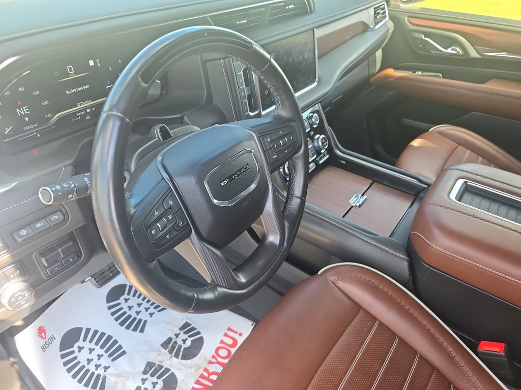 Used 2024 GMC Yukon Denali Ultimate AWD/4WD image 17