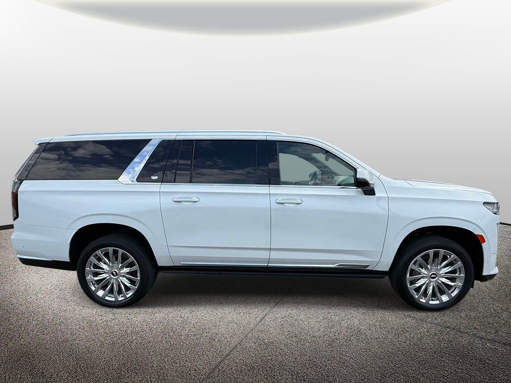 Used 2023 Cadillac Escalade ESV Premium Luxury w/ Performance Package AWD/4WD image 4