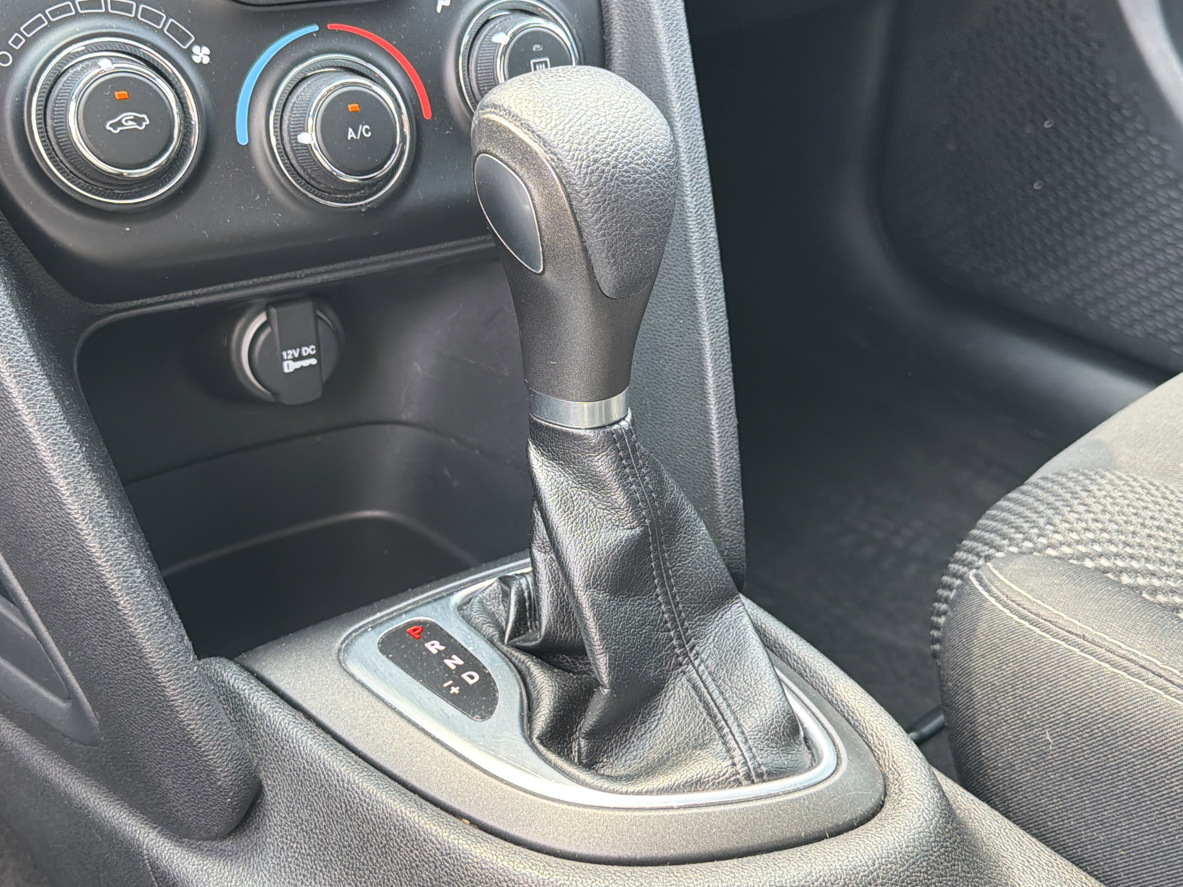 Used 2016 Dodge Dart SXT FWD image 31