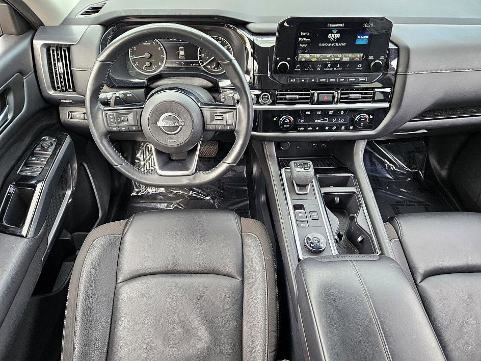 Certified 2023 Nissan Pathfinder SL image 9