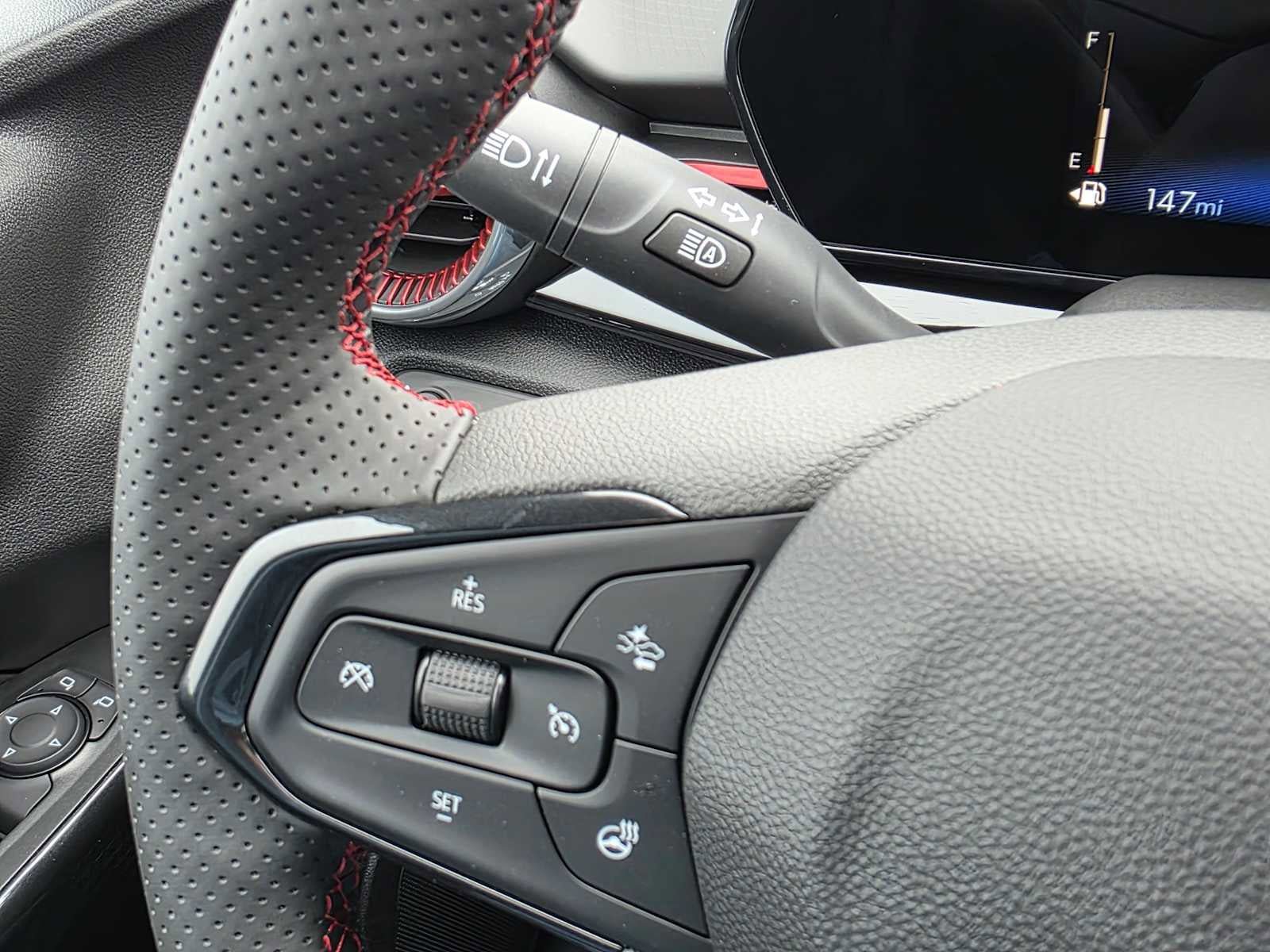 New 2026 Chevrolet Trax RS w/ Sunroof Package FWD image 33