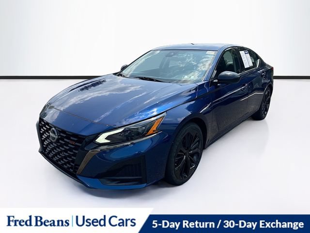 Used 2023 Nissan Altima 2.5 SR FWD image 3