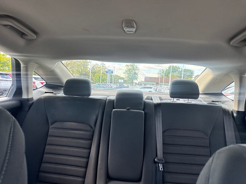 Used 2017 Ford Fusion SE w/ Fusion SE Technology Package FWD image 40