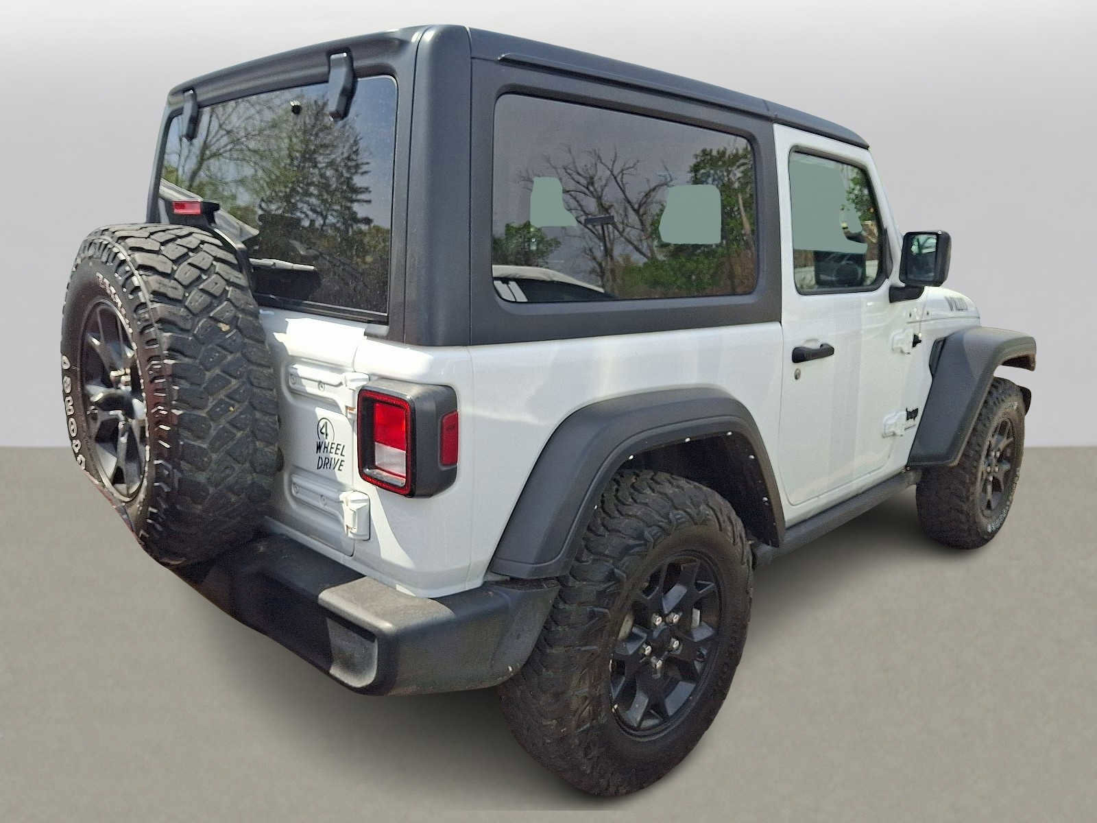 Used 2022 Jeep Wrangler Willys AWD/4WD image 3