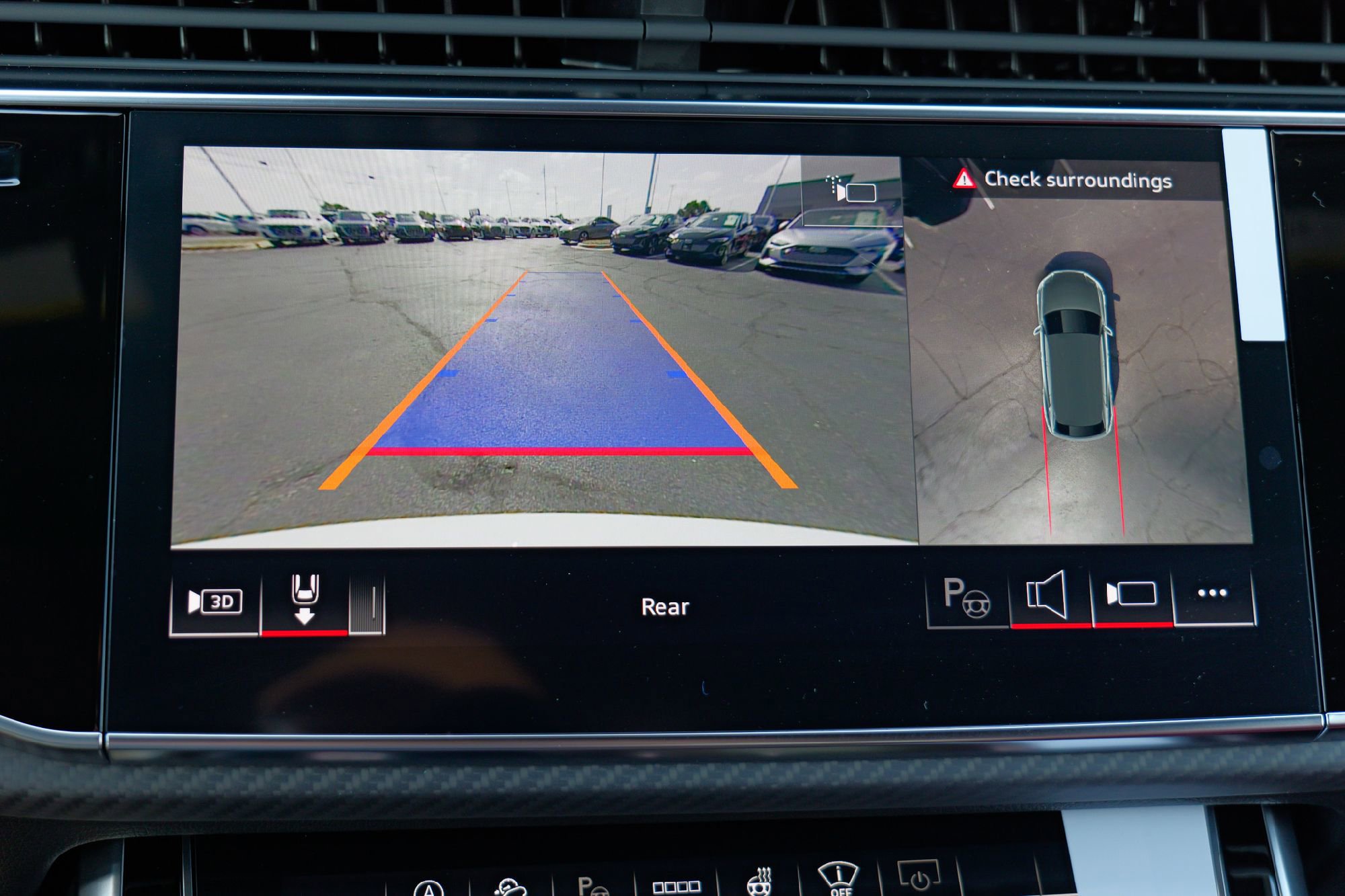 New 2026 Audi SQ8 Prestige image 16