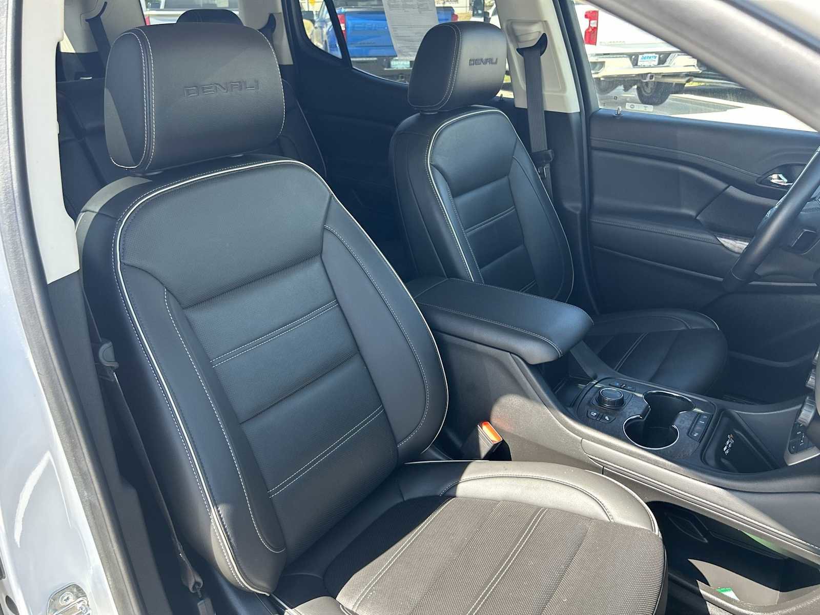 Used 2023 GMC Acadia Denali image 37