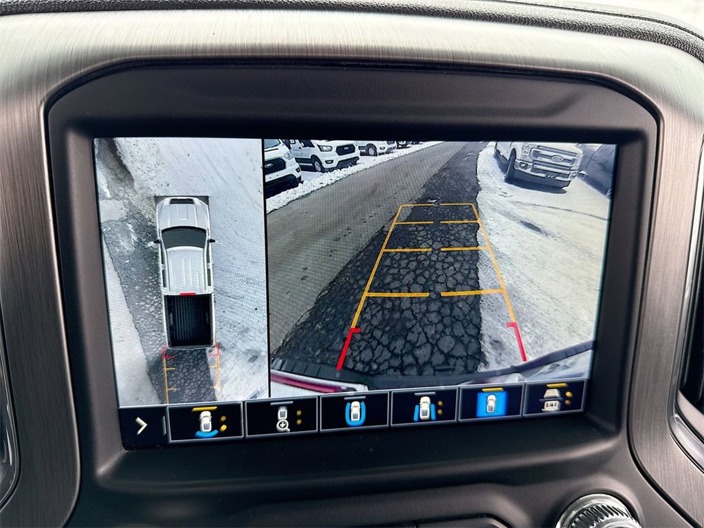 Used 2022 GMC Sierra 3500 Denali w/ Denali Ultimate Package image 17