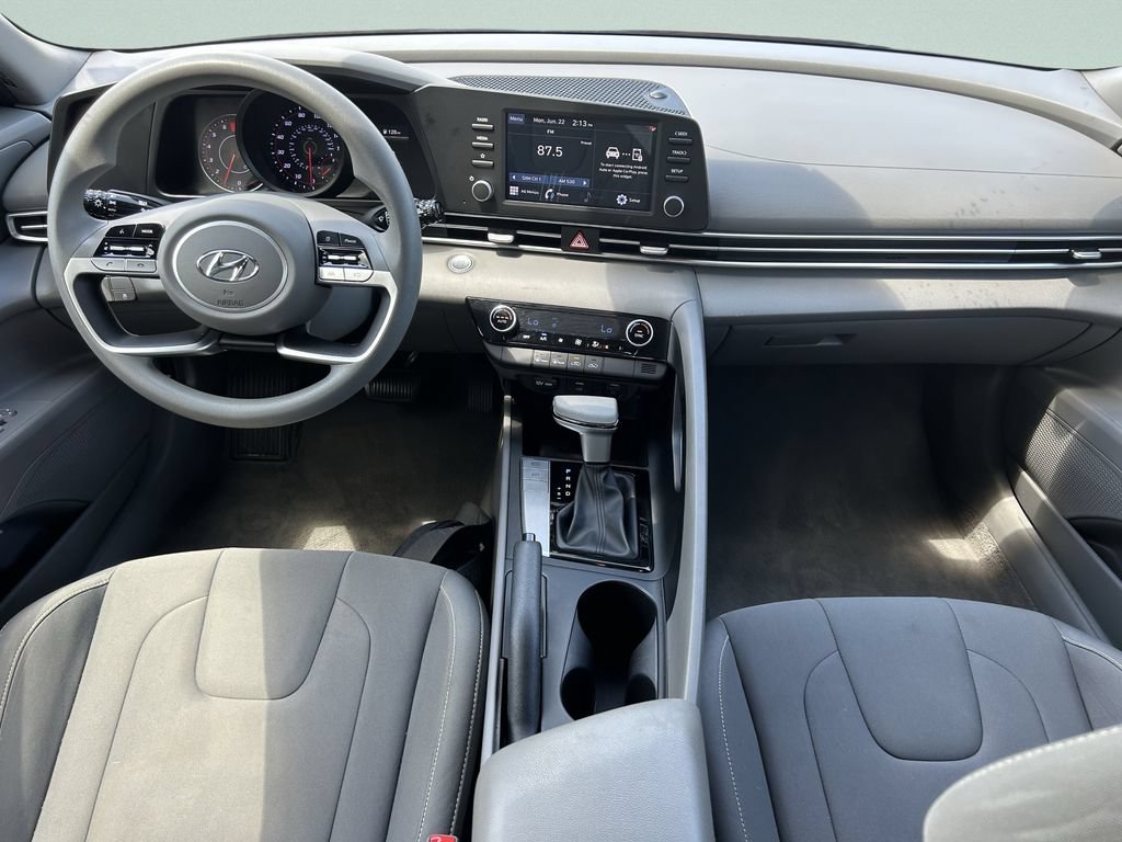 Certified 2023 Hyundai Elantra SEL w/ Preferred Accessory Package FWD image 15