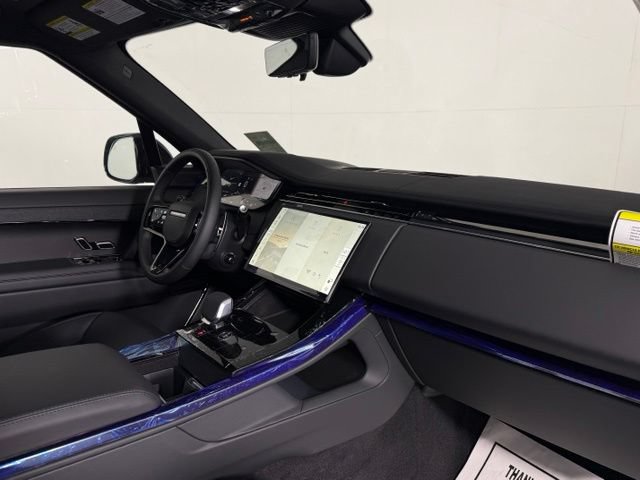 New 2027 Land Rover Range Rover Sport Dynamic SE AWD/4WD image 23