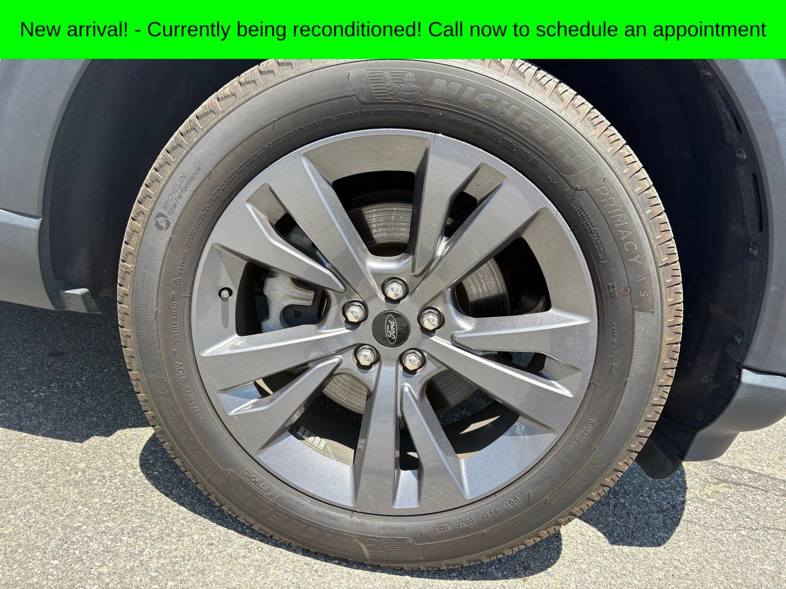 Used 2024 Ford Explorer XLT w/ Equipment Group 202A AWD/4WD image 13