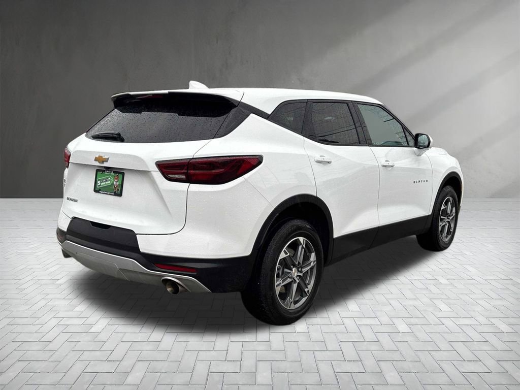 Used 2025 Chevrolet Blazer LT image 5