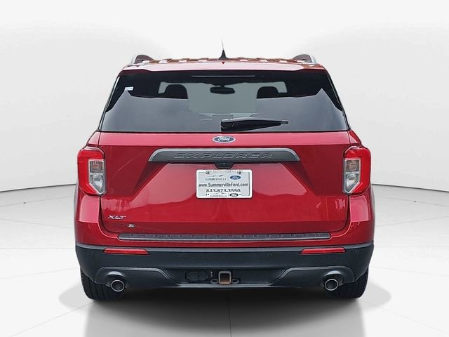 Used 2023 Ford Explorer XLT w/ Equipment Group 202A RWD image 4