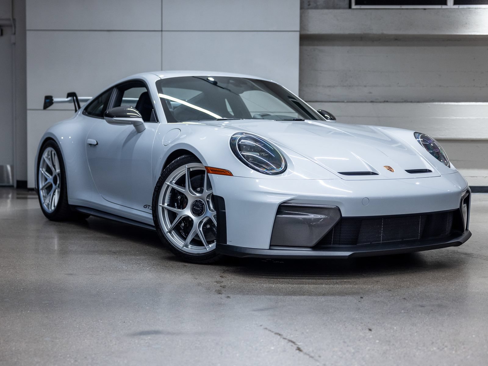 Certified 2025 Porsche 911 GT3 RWD image 10